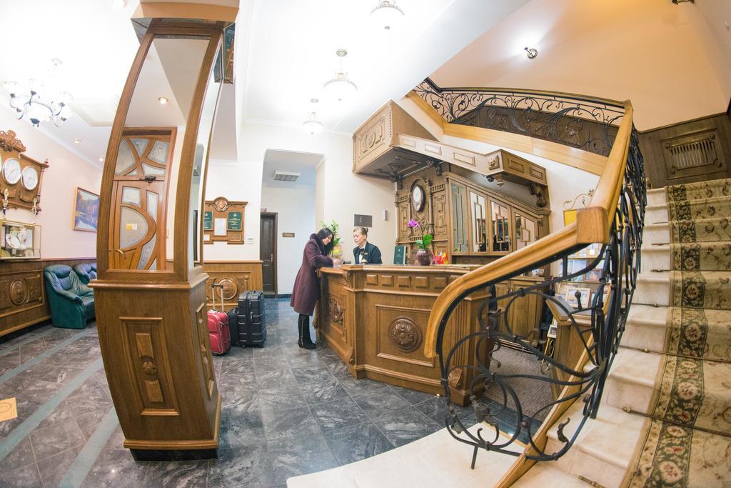 Hotel Star Mukacheve Exterior foto